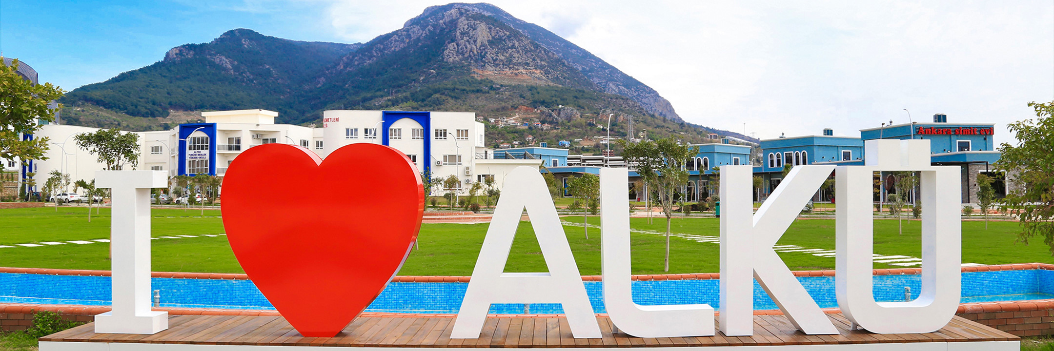 Bilim ile iç içe bir kampüs, sizleri bekliyor! 